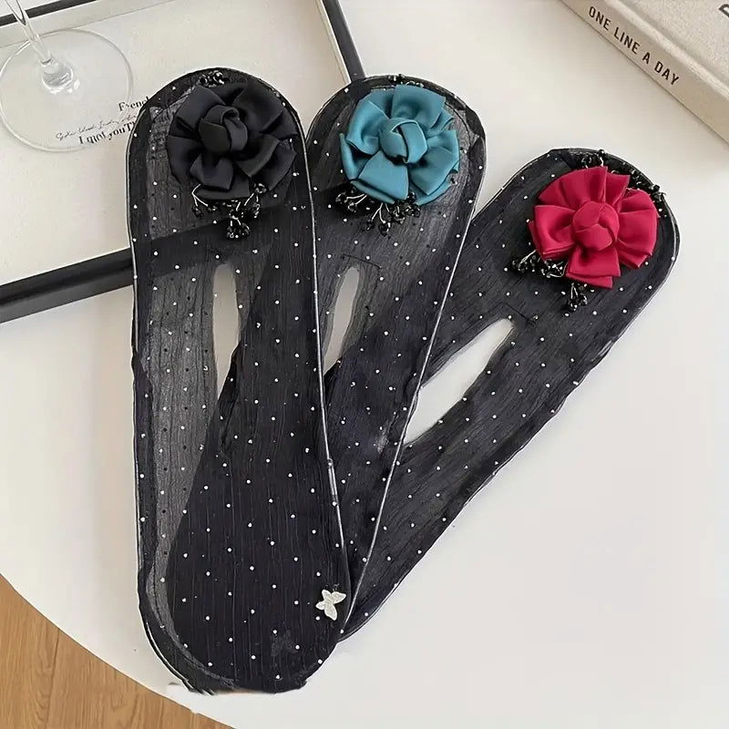 (৩টি কালারের কম্বো)৩৫০ টাকা ডিসকাউন্ট Green Rose Invisible Hair Coiler Lazy People Hairpin - China To BD Web